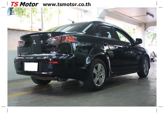 Mitsu Lancer EX white painting service center Mitsu Lancer EX white painting service center